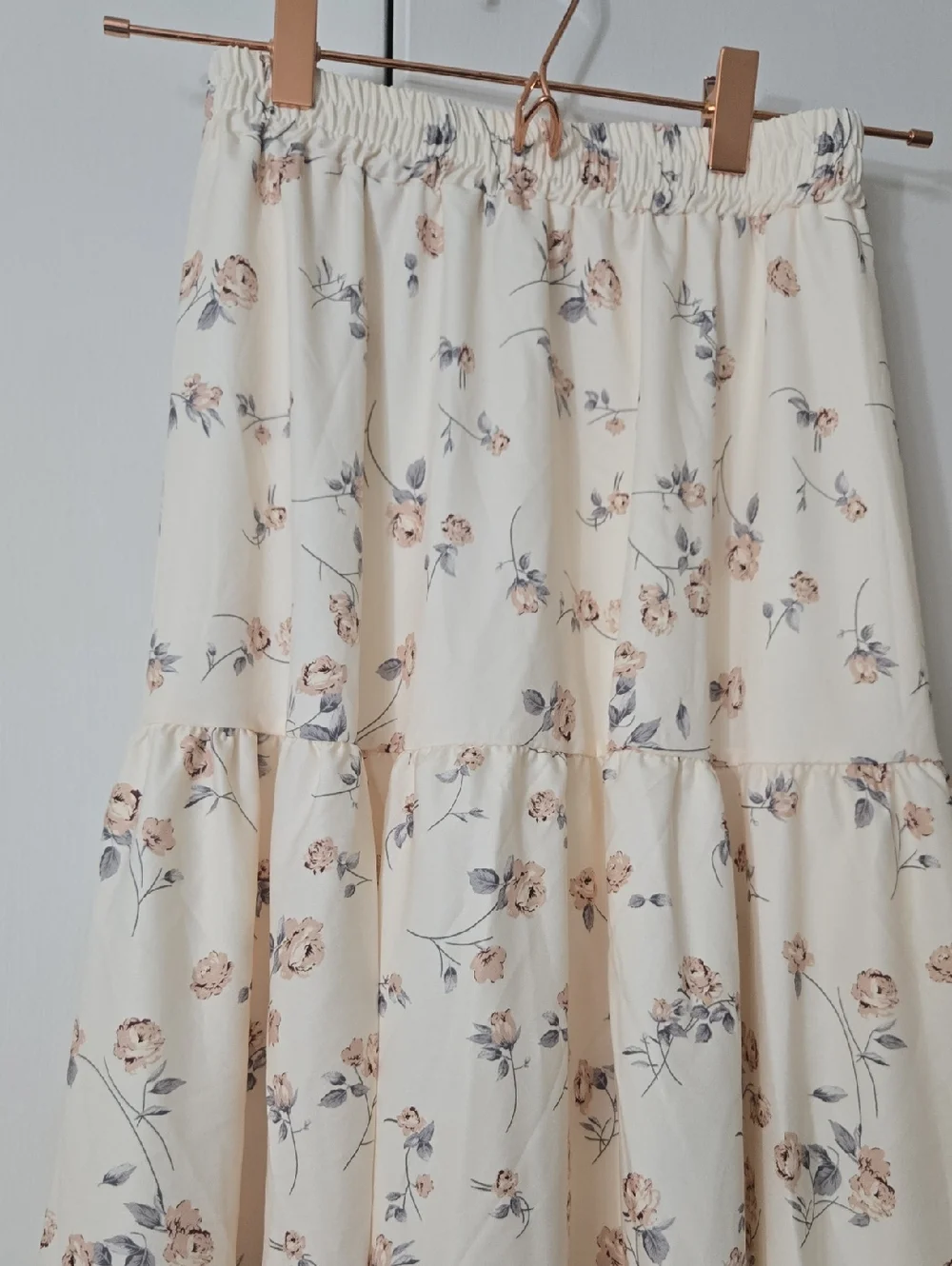 Cream Floral Tiered Maxi Skirt - Picture 3 of 9